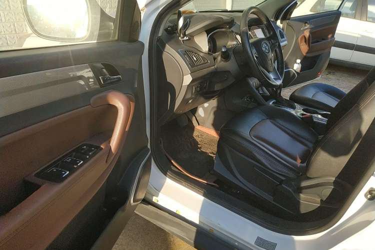 Used JAC Refine S5 2015 1.5T Automatic Elite Model Driver Seat