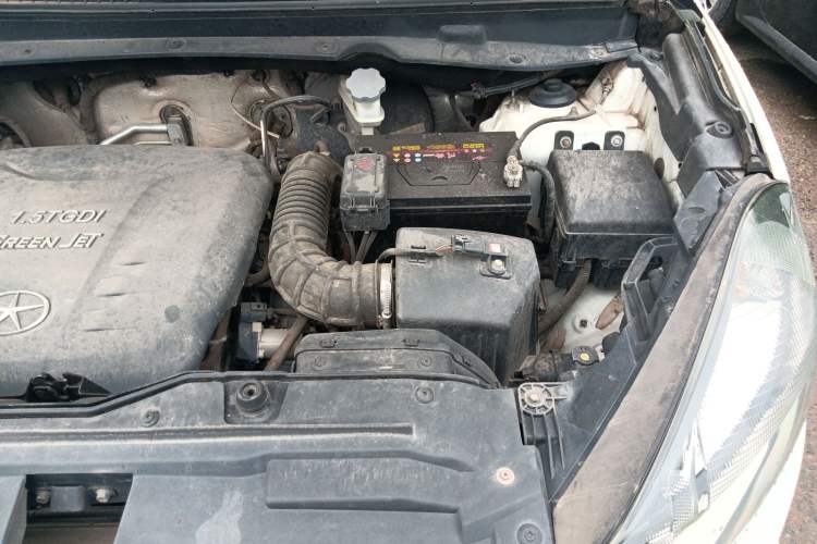 Used JAC Refine S5 2015 1.5T Automatic Elite Model Engine Bay Left