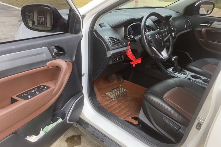 Used JAC Refine S5 2015 1.5T Automatic Elite Model Interior 2