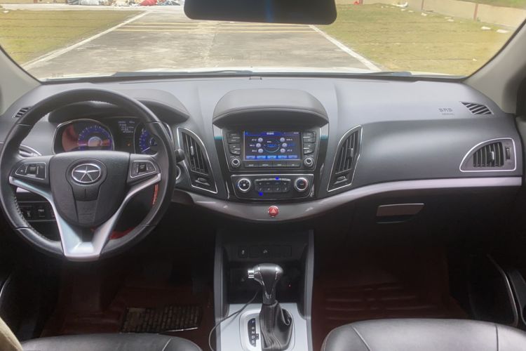 Used JAC Refine S5 2015 1.5T Automatic Elite Model Interior 3