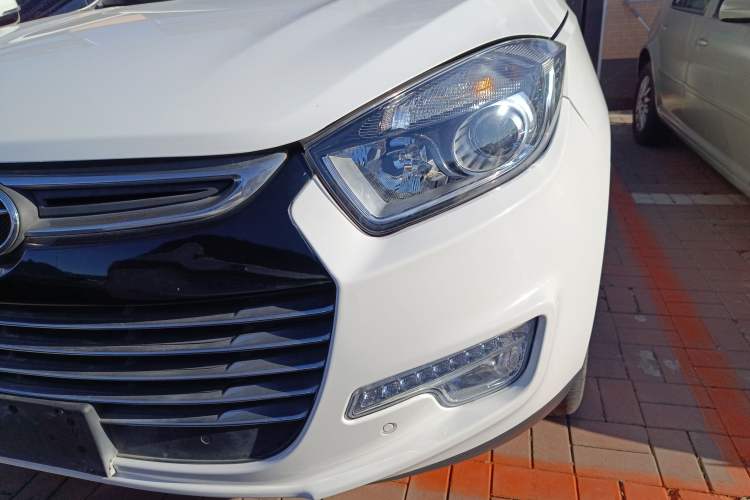 Used JAC Refine S5 2015 1.5T Automatic Luxury Model Left Front Headlight