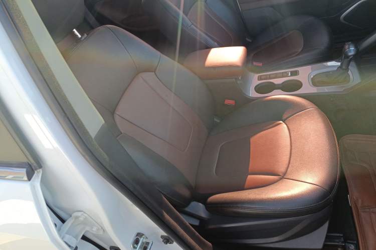 Used JAC Refine S5 2015 1.5T Automatic Luxury Model Right Front Seat