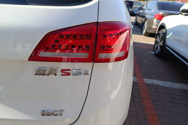 Used JAC Refine S5 2015 1.5T Automatic Luxury Model Right Rear Taillight