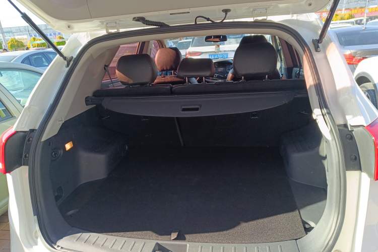Used JAC Refine S5 2015 1.5T Automatic Luxury Model Trunk