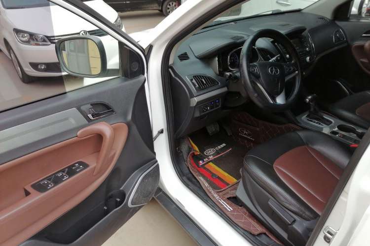 Used JAC Refine S5 2017 1.5T Automatic E-commerce Edition Driver Seat