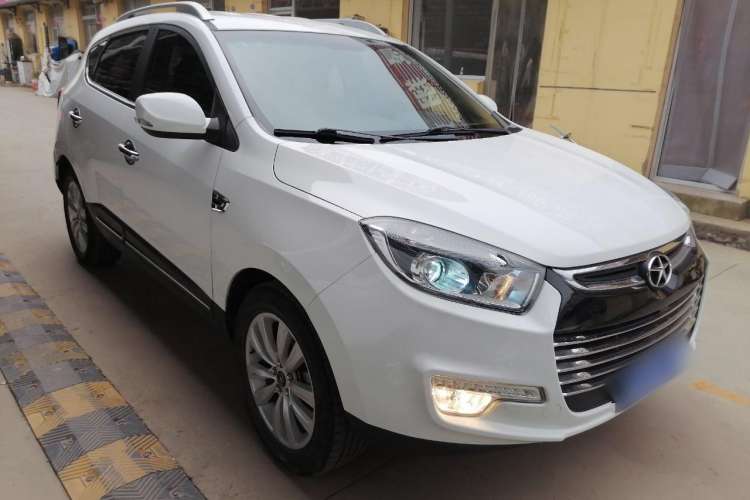 Used JAC Refine S5 2017 1.5T Automatic E-commerce Edition Front Right 45 Deg