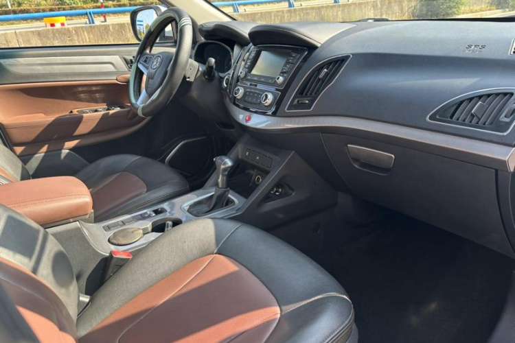 Used JAC Refine S5 2017 1.5T Automatic E-commerce Edition Interior 1