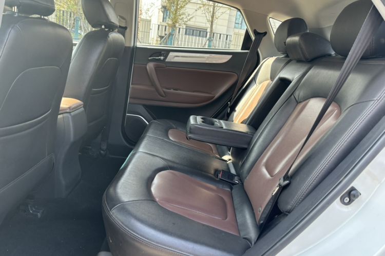 Used JAC Refine S5 2017 1.5T Automatic E-commerce Edition Interior 5