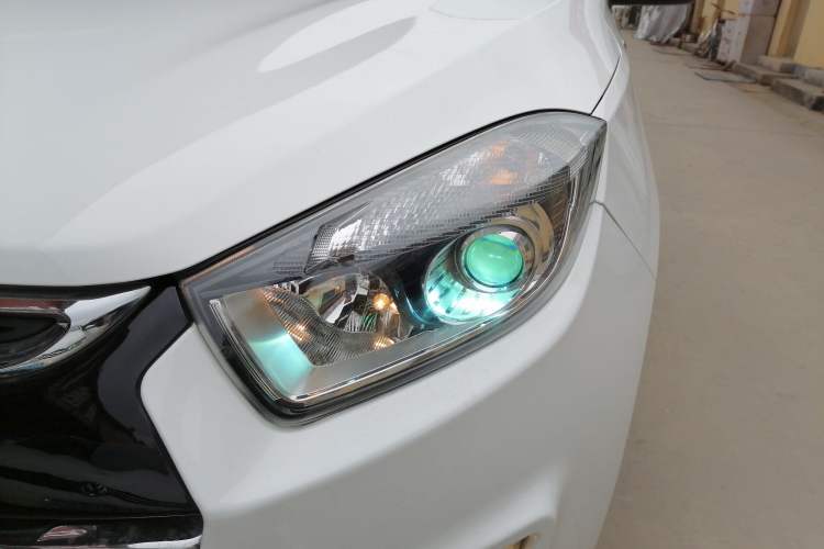 Used JAC Refine S5 2017 1.5T Automatic E-commerce Edition Left Front Headlight