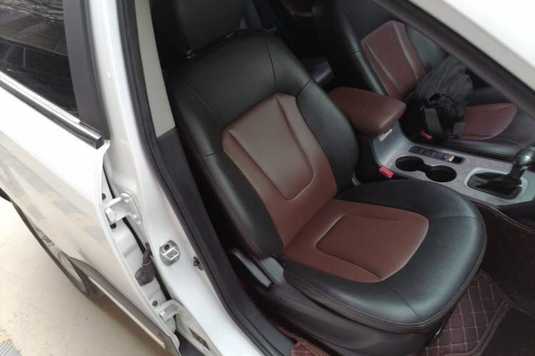 Used JAC Refine S5 2017 1.5T Automatic E-commerce Edition Right Front Seat