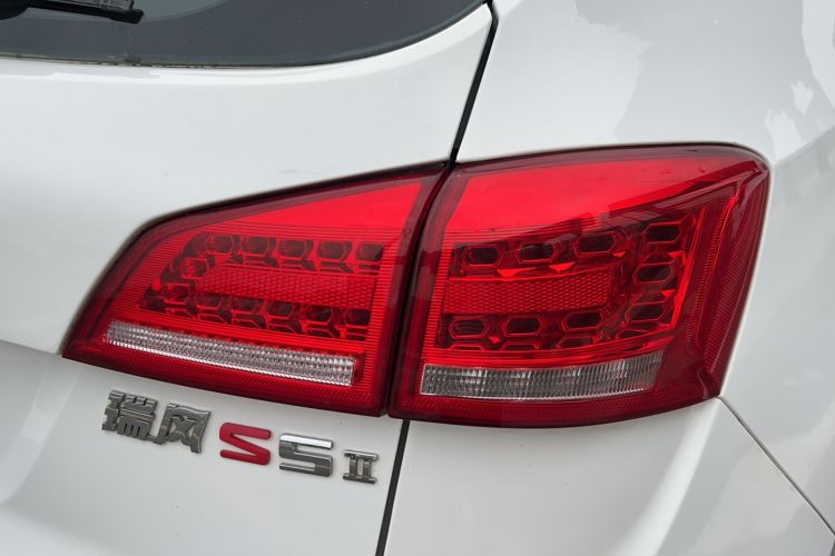 Used JAC Refine S5 2017 1.5T Automatic E-commerce Edition Right Rear Taillight