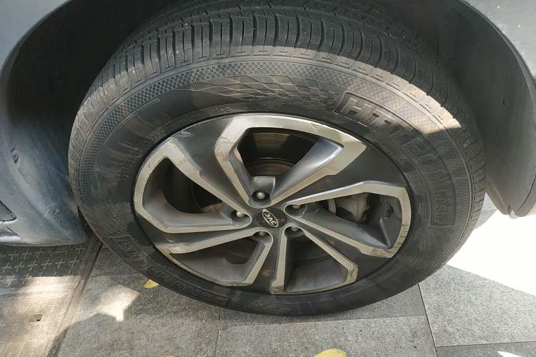 Used JAC Refine S7 2017 1.5T Automatic Luxury Model Right Front Wheel Hub
