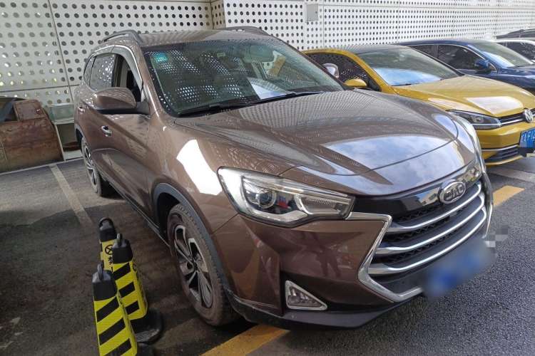 Used JAC Refine S7 2017 2.0T Automatic Luxury Model Front Right 45 Deg