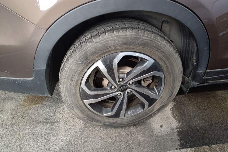 Used JAC Refine S7 2017 2.0T Automatic Luxury Model Right Rear Wheel Hub