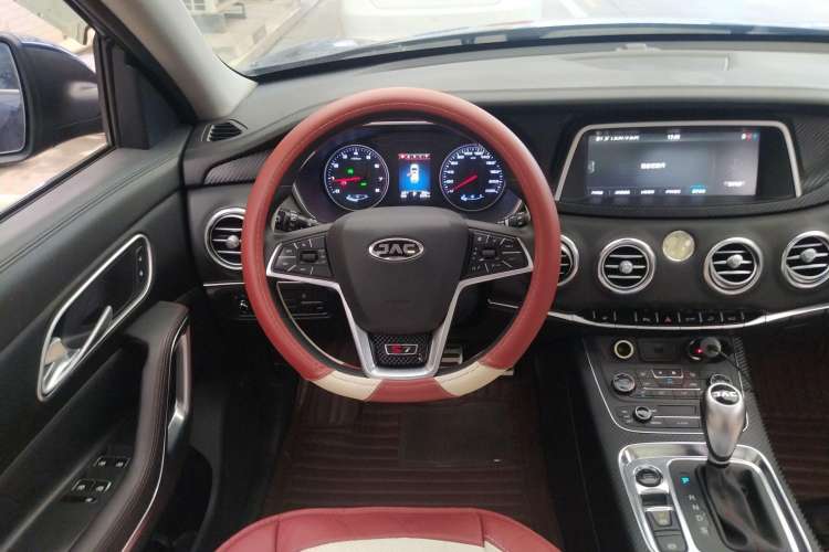 Used JAC Refine S7 2018 Super Edition 251T Automatic Supreme 5-Seater Steering Wheel
