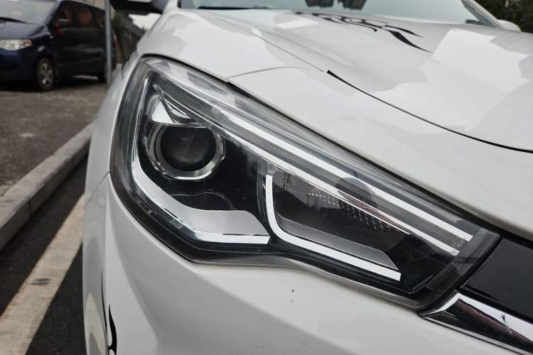Used JAC Refine S7 2018 Sport Edition 1.5T Manual Comfort Model 5 Seats Right Front Headlight