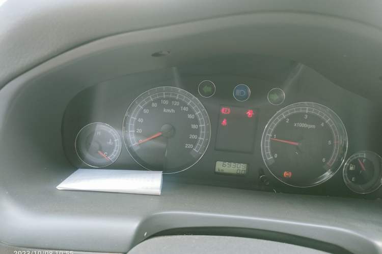 Used JAC Rein 2011 1.9T Two-Wheel-Drive Diesel Luxury Edition Odometer Close Up