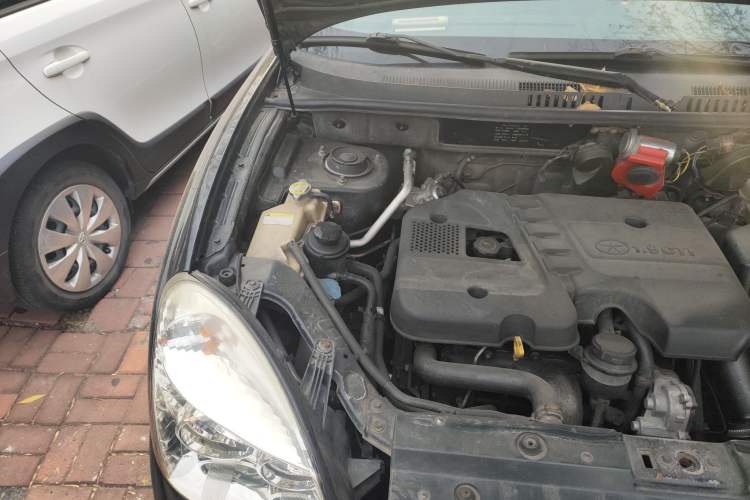 Used JAC Rein 2012 1.9 CTI Two-Wheel-Drive Diesel Classic Edition Engine Bay Right