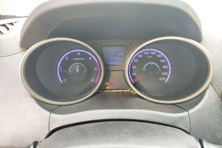 Used JAC Rein 2012 1.9 CTI Two-Wheel-Drive Diesel Classic Edition Odometer Close Up
