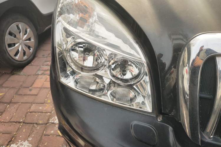 Used JAC Rein 2012 1.9 CTI Two-Wheel-Drive Diesel Classic Edition Right Front Headlight