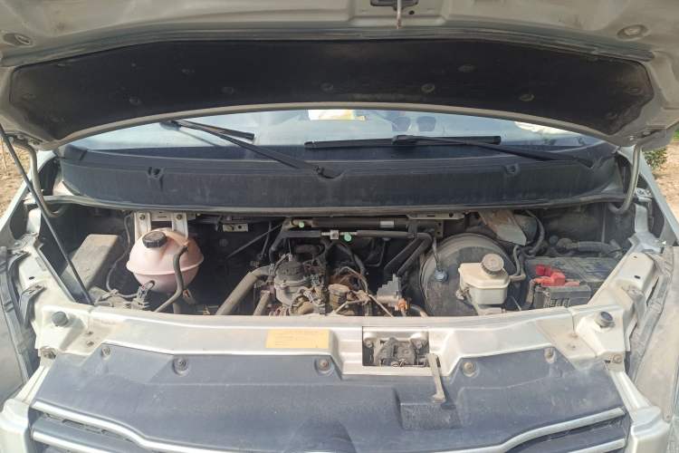 Used JAC Sunray 2013 1.9T 4-Series Star Express Engine Bay