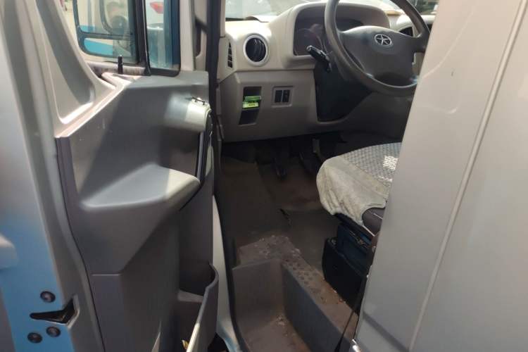 Used JAC Sunray 2018 1.9T Fuel-Efficient King D19TCIE11 Driver Seat