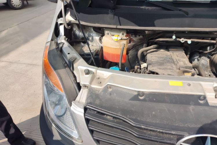 Used JAC Sunray 2018 1.9T Fuel-Efficient King D19TCIE11 Engine Bay Right