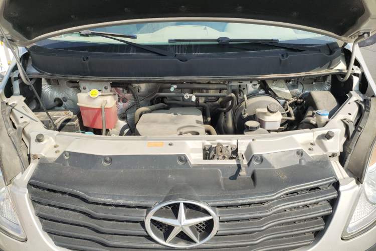 Used JAC Sunray 2019 1.9T Fuel-Efficient Platinum Edition 5-9 Seater Star Express Engine Bay