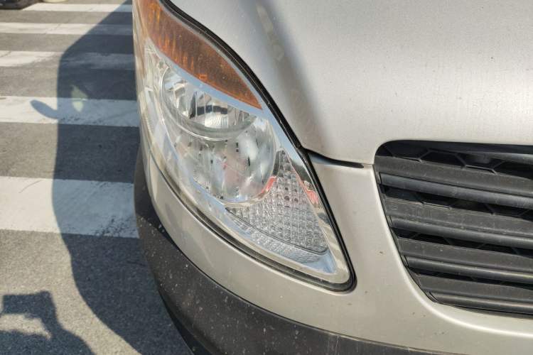 Used JAC Sunray 2019 1.9T Fuel-Efficient Platinum Edition 5-9 Seater Star Express Right Front Headlight