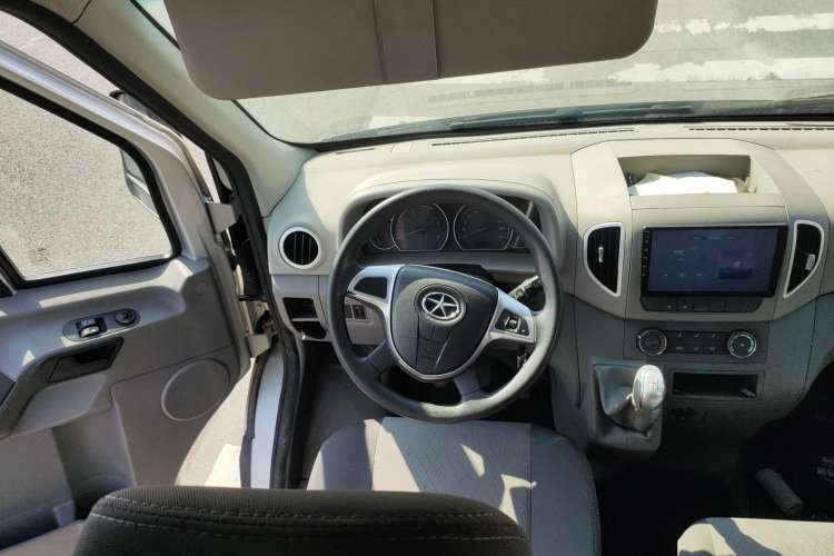 Used JAC Sunray 2019 1.9T Fuel-Efficient Platinum Edition 5-9 Seater Star Express Steering Wheel