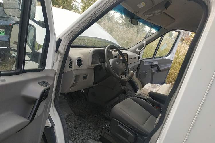 Used JAC Sunray 2019 1.9T Fuel-Efficient Platinum Edition 3-Seat Star Logistics Van Driver Seat