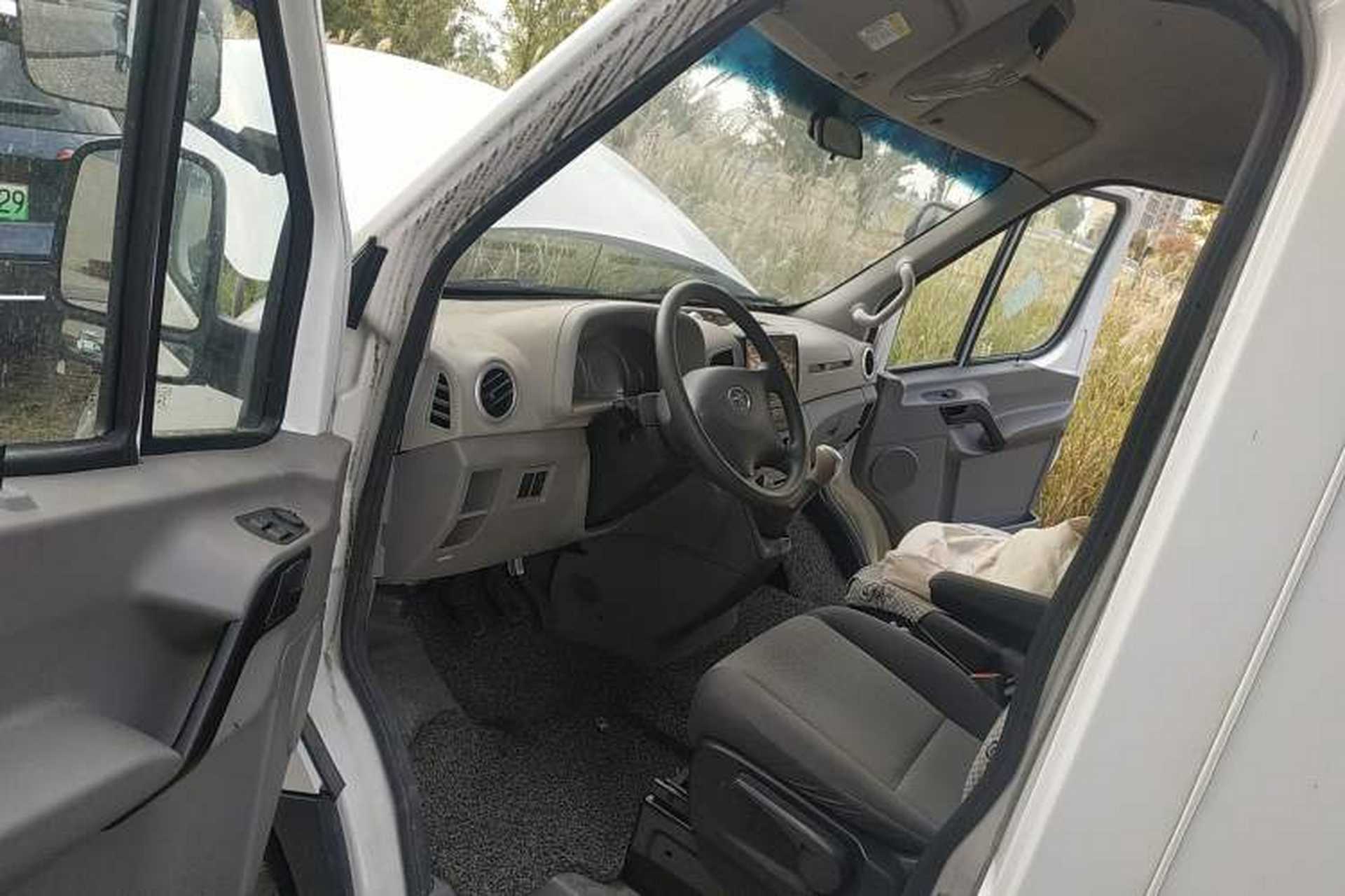 Used JAC Sunray 2019 1.9T Fuel-Efficient Platinum Edition 3-Seat Star Logistics Van Driver Seat