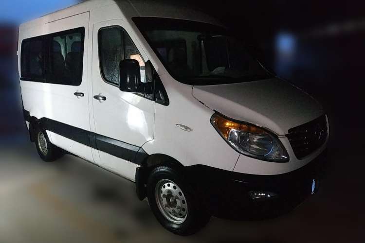 Used JAC Sunray 2019 1.9T Fuel-Efficient Platinum Edition 5-9 Seater Star Express Front Right 45 Deg