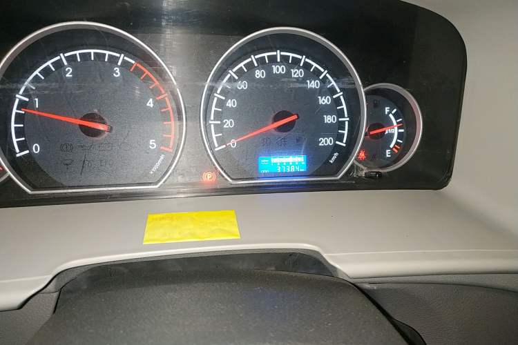 Used JAC Sunray 2019 1.9T Fuel-Efficient Platinum Edition 5-9 Seater Star Express Odometer Close Up