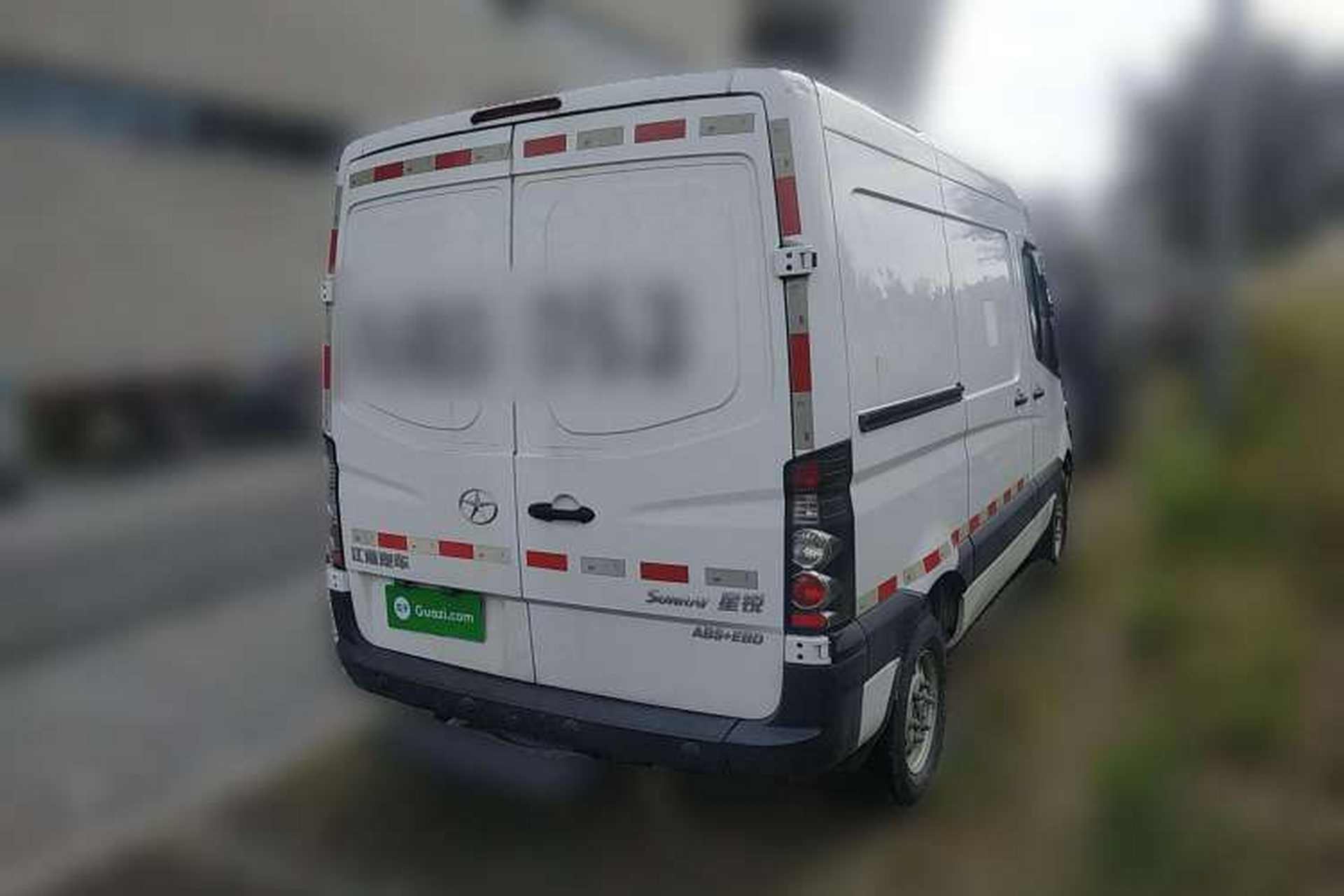 Used JAC Sunray 2019 1.9T Fuel-Efficient Platinum Edition 3-Seat Star Logistics Van Rear Right 45 Deg
