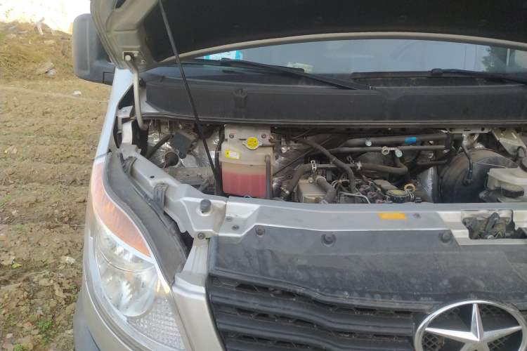 Used JAC Sunray 2021 2.0T Fuel-Efficient King Logistics Van Long Wheelbase D20TCIF1 Engine Bay Right