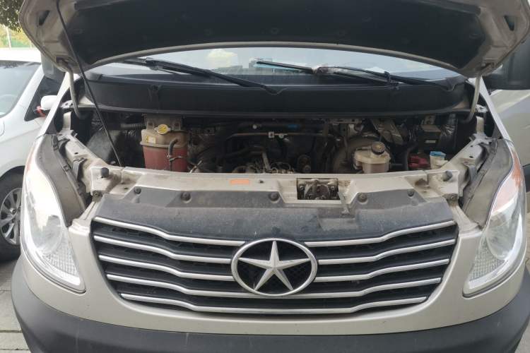 Used JAC Sunray 2021 2.2T Jieyun Wang Express Version Engine Bay