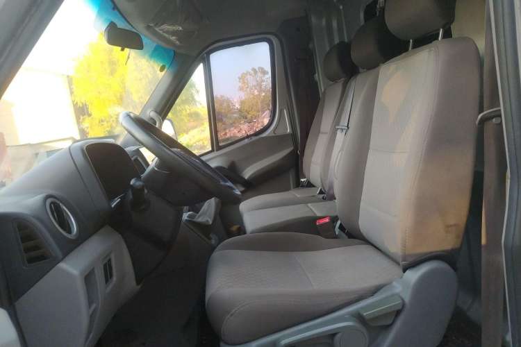 Used JAC Sunray 2021 2.0T Fuel-Efficient King Logistics Van Long Wheelbase D20TCIF1 Left Front Seat