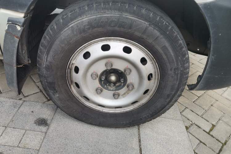 Used JAC Sunray 2021 2.2T Jieyun Wang Express Version Right Front Wheel Hub