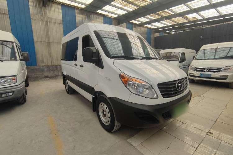 Used JAC Sunray 2021 2.0T 4-Series Star Express 8/9-Seater D20TCIF1 Front Right 45 Deg