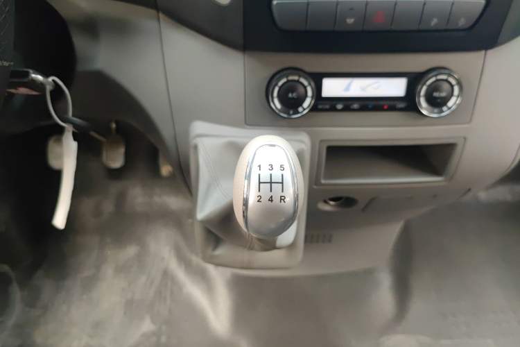 Used JAC Sunray 2021 2.0T 4-Series Star Express 8/9-Seater D20TCIF1 Gear Lever