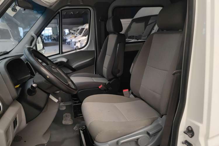 Used JAC Sunray 2021 2.0T 4-Series Star Express 8/9-Seater D20TCIF1 Left Front Seat