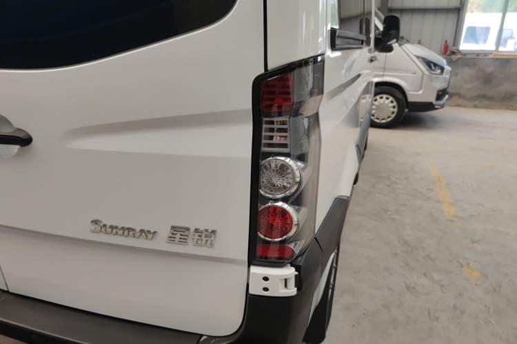 Used JAC Sunray 2021 2.0T 4-Series Star Express 8/9-Seater D20TCIF1 Right Rear Taillight