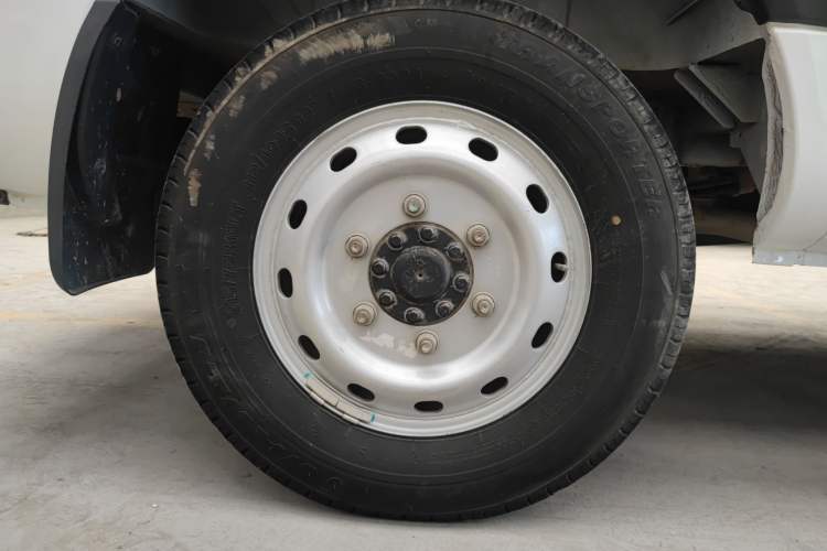 Used JAC Sunray 2021 2.0T 4-Series Star Express 8/9-Seater D20TCIF1 Right Rear Wheel Hub