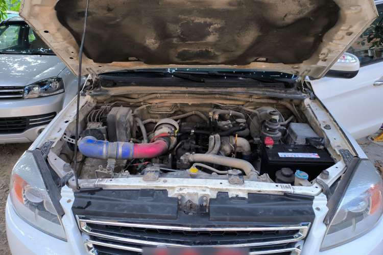 Used JAC T6 2015 2.8T Diesel New-Edge Long-Wheelbase HFC4DA1-2C Engine Bay