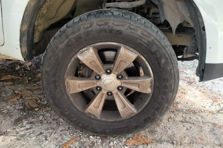 Used JAC T6 2015 2.8T Diesel New-Edge Long-Wheelbase HFC4DA1-2C Right Front Wheel Hub