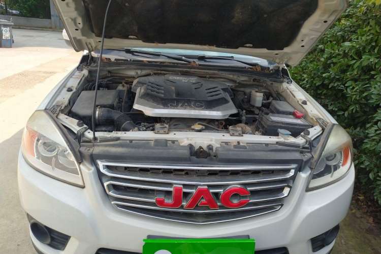 Used JAC T6 2017 2.0T Diesel China V Luxury Edition HFC4DB2-1D1 Engine Bay