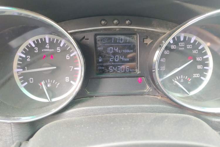 Used JAC T6 2017 2.0T Diesel China V Luxury Edition HFC4DB2-1D1 Odometer Close Up