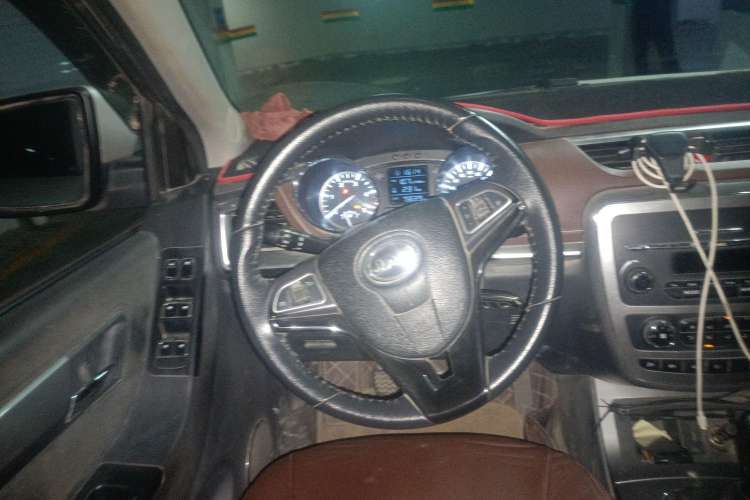 Used JAC T6 2018 2.0T Diesel China V Standard Four-Wheel Drive Luxury Version with Extended Wheelbase HFC4DB2-1D1 Steering Wheel