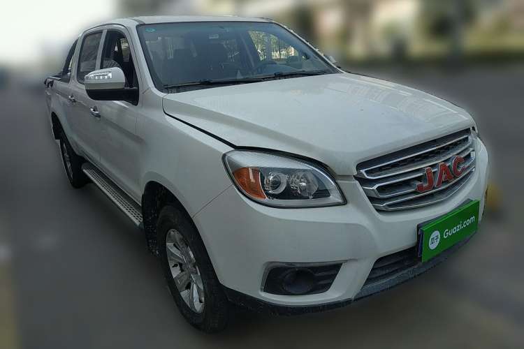Used JAC T6 2020 2.0T Diesel Two-Wheel-Drive Elite Version Long Wheelbase China VI Emission Standard HFC4DB2-2E Front Right 45 Deg
